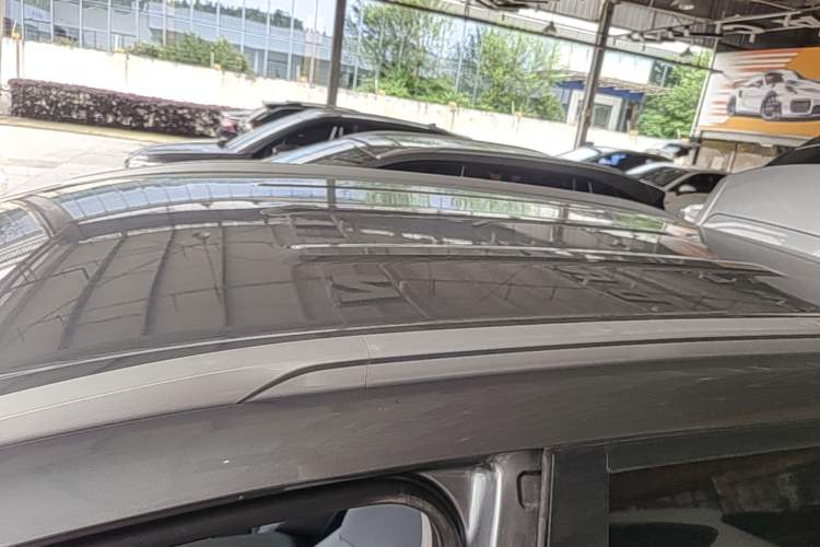 Used AION Y 2022 Plus 80 Enjoy Edition Roof