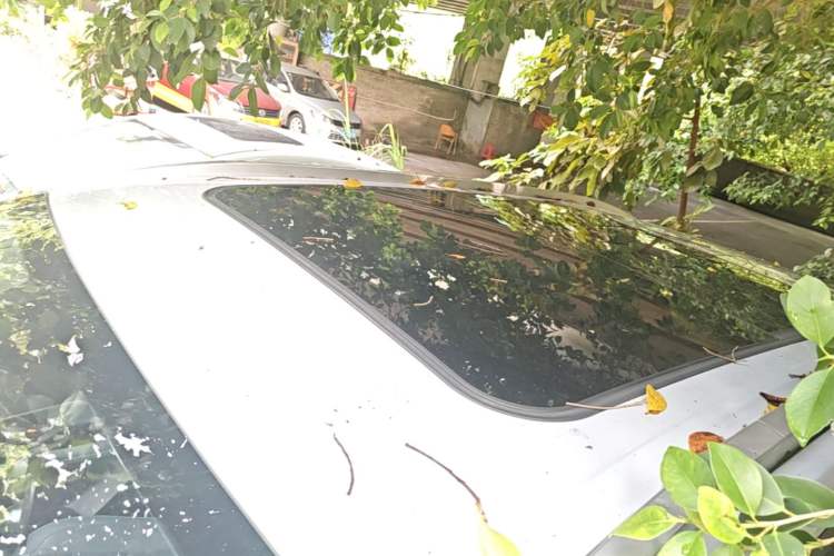 Used AION Y 2022 Plus 70 Smart Edition Roof