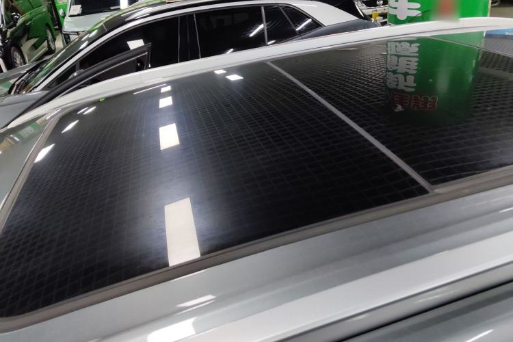 Used AION Y 2022 Plus 70 Tech Edition Roof