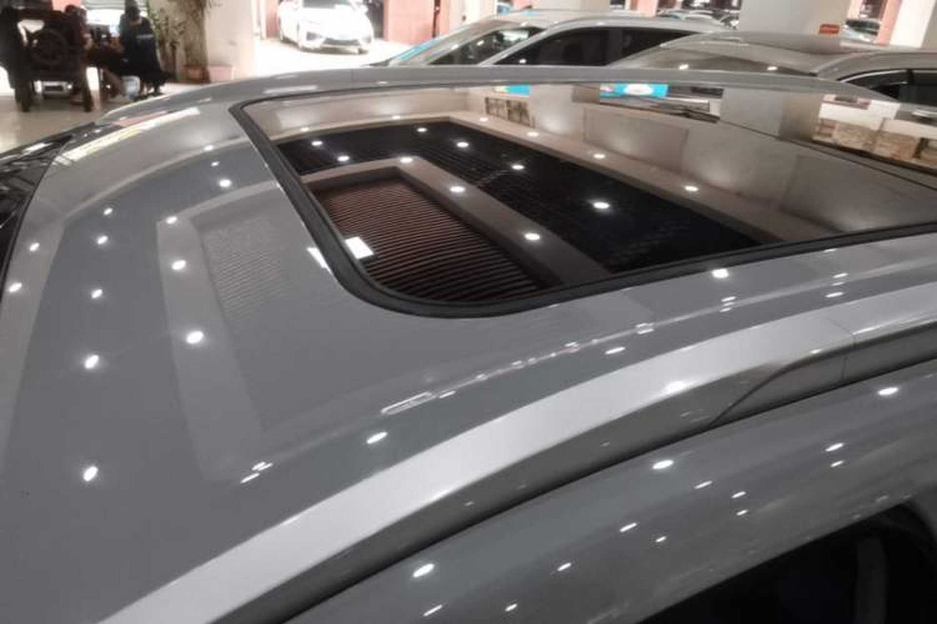 Used AION Y 2022 Plus 70 Smart Edition Roof