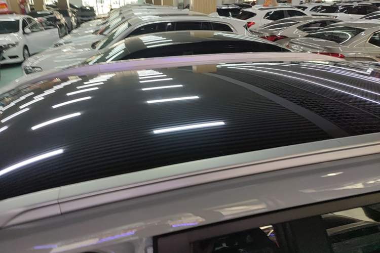 Used AION Y 2022 70 Intelligent Edition Lithium Iron Phosphate Roof