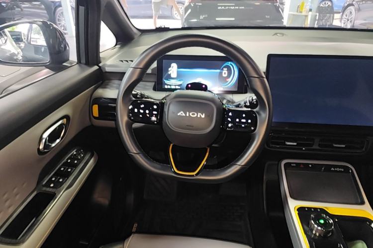 Used AION Y 2022 70 Tech Edition Lithium Iron Phosphate Steering Wheel