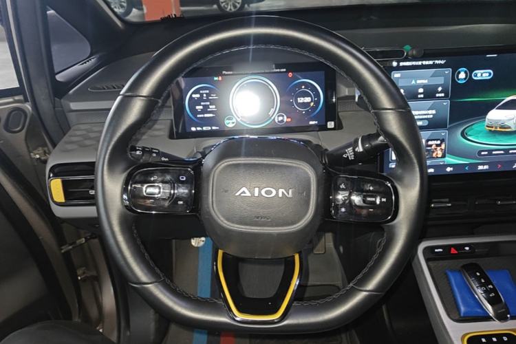 Used AION Y 2022 70 Intelligent Edition Lithium Iron Phosphate Steering Wheel