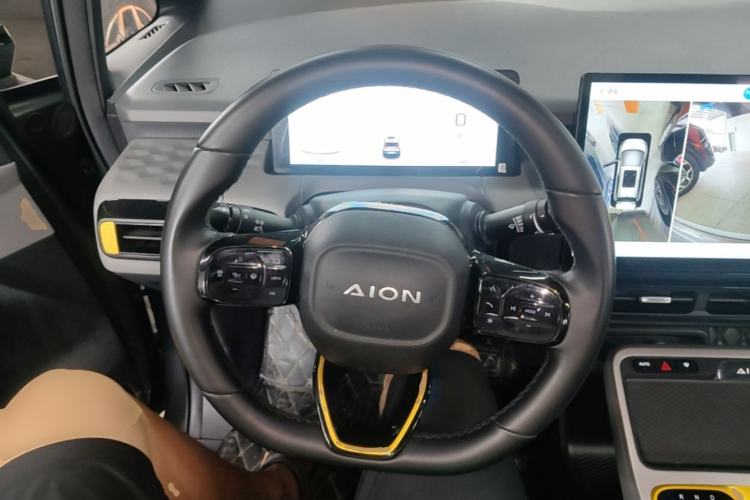 Used AION Y 2022 70 Intelligent Driving Version Lithium Iron Phosphate Steering Wheel