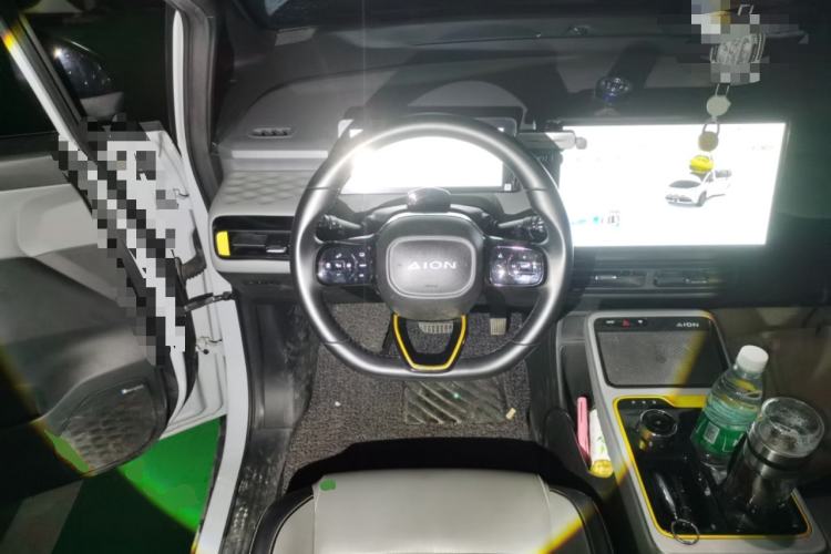 Used AION Y 2022 70 Tech Edition Lithium Iron Phosphate Steering Wheel