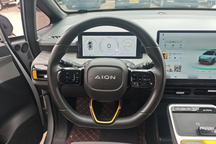 Used AION Y 2022 70 Intelligent Edition Lithium Iron Phosphate Steering Wheel