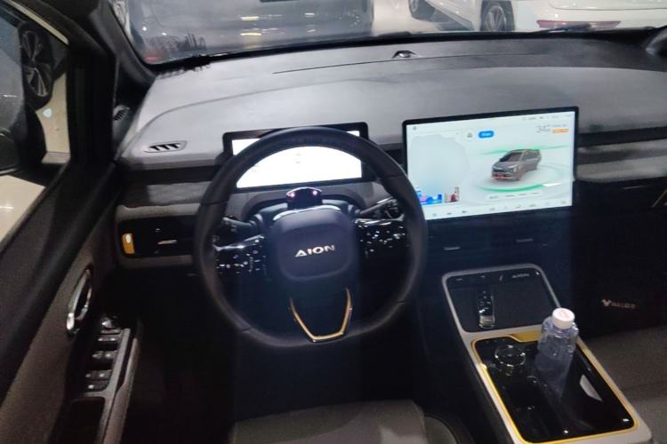 Used AION Y 2022 70 Tech Edition Lithium Iron Phosphate Steering Wheel