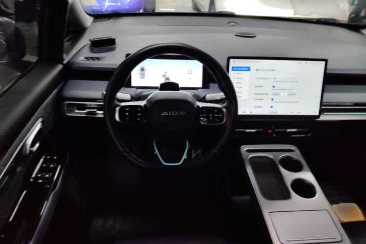 Used AION Y 2022 Plus 70 Tech Edition Steering Wheel