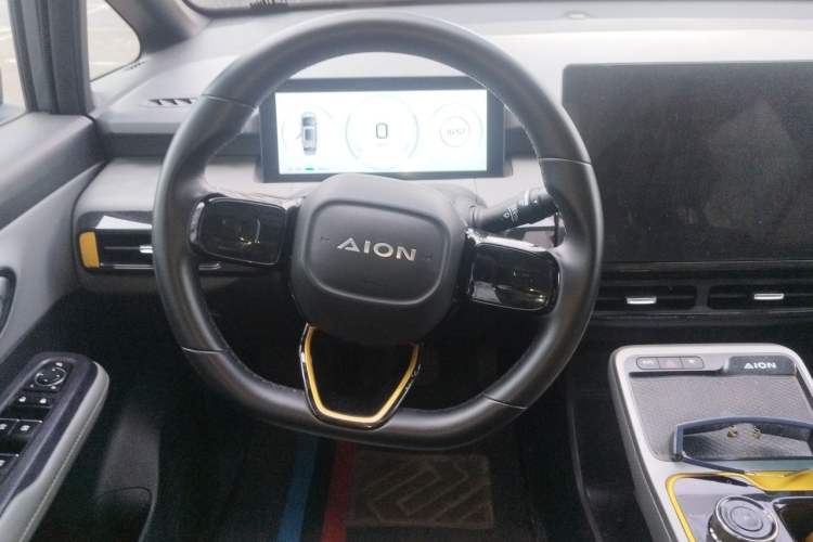 Used AION Y 2022 70 Intelligent Edition Lithium Iron Phosphate Steering Wheel