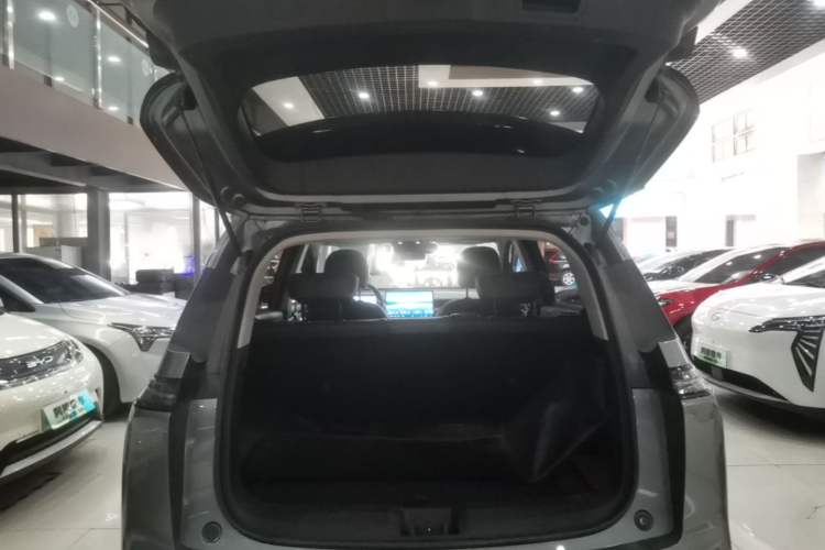 Used AION Y 2022 Plus 70 Smart Edition Trunk
