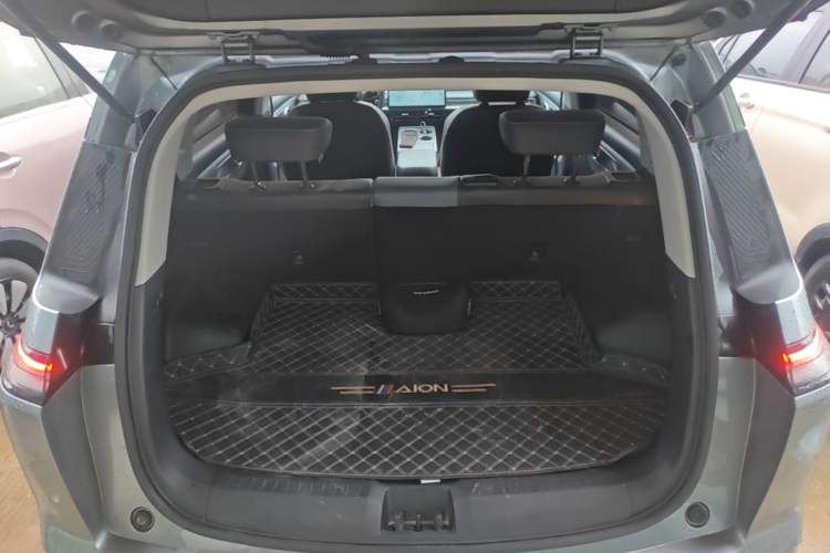 Used AION Y 2022 Plus 70 Smart Edition Trunk