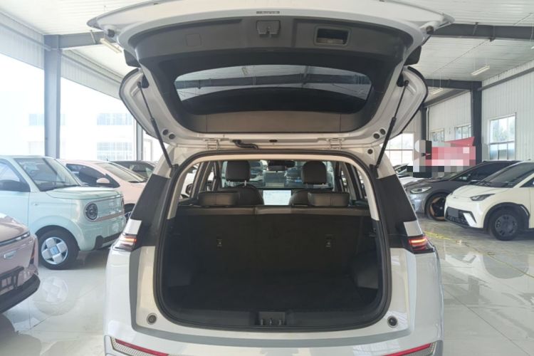 Used AION Y 2022 Plus 80 Smart Edition Trunk