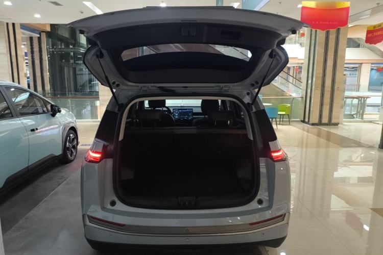 Used AION Y 2022 Plus 70 Smart Edition Trunk