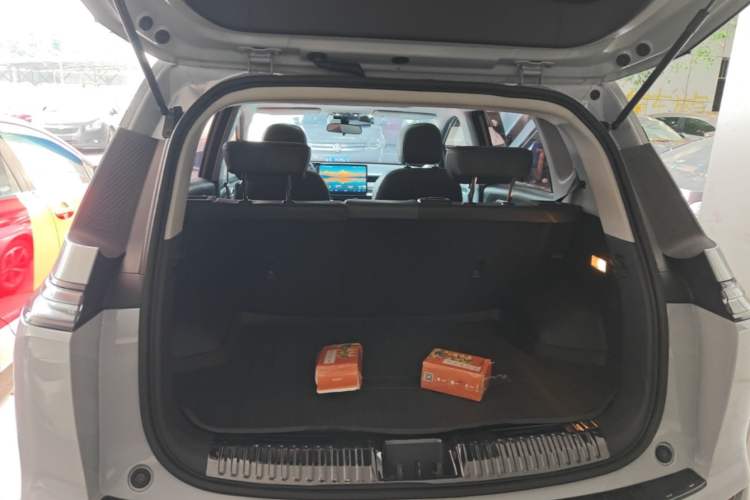 Used AION Y 2022 Plus 70 Smart Edition Trunk