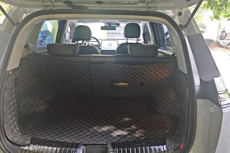 Used AION Y 2022 Plus 70 Smart Edition Trunk