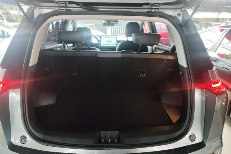 Used AION Y 2022 Plus 70 Smart Edition Trunk