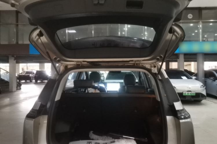 Used AION Y 2022 Plus 70 Smart Edition Trunk