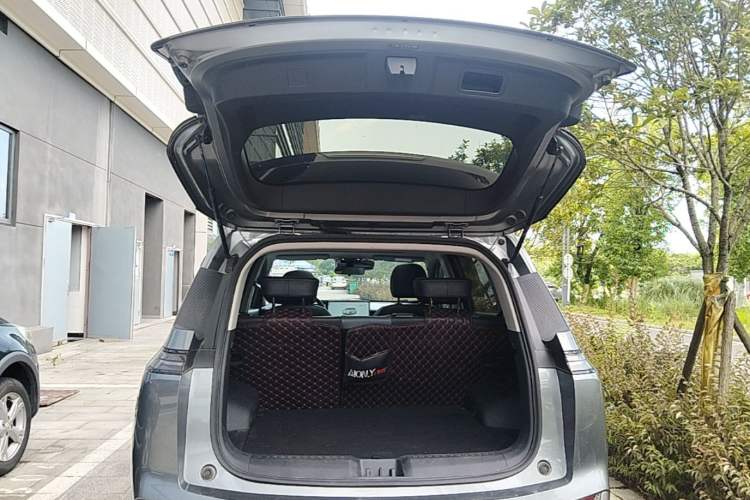 Used AION Y 2022 Plus 70 Smart Edition Trunk