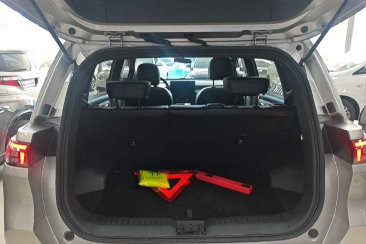 Used AION Y 2022 Plus 70 Smart Edition Trunk