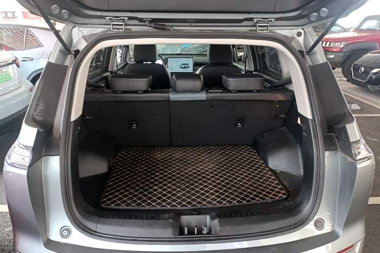 Used AION Y 2022 Plus 70 Tech Edition Trunk