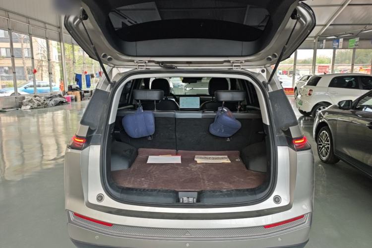 Used AION Y 2022 Plus 70 Smart Edition Trunk