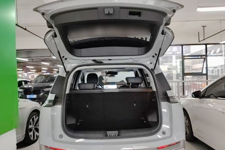 Used AION Y 2022 Plus 70 Smart Edition Trunk