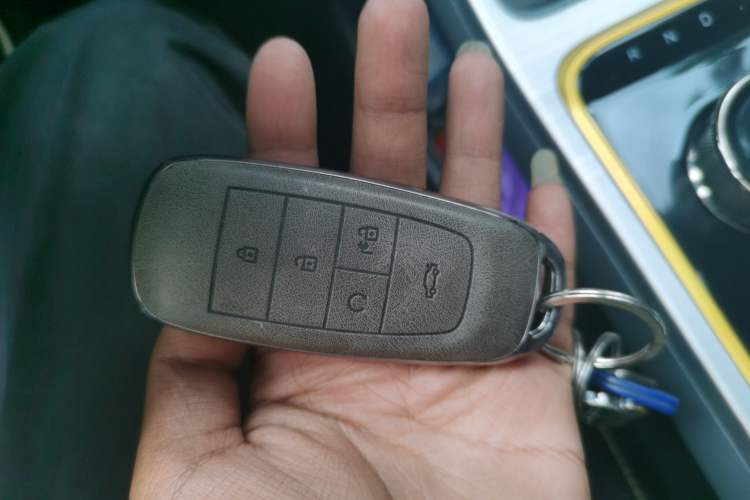 Used AION Y 2022 70 Tech Edition Lithium Iron Phosphate Vehicle Key