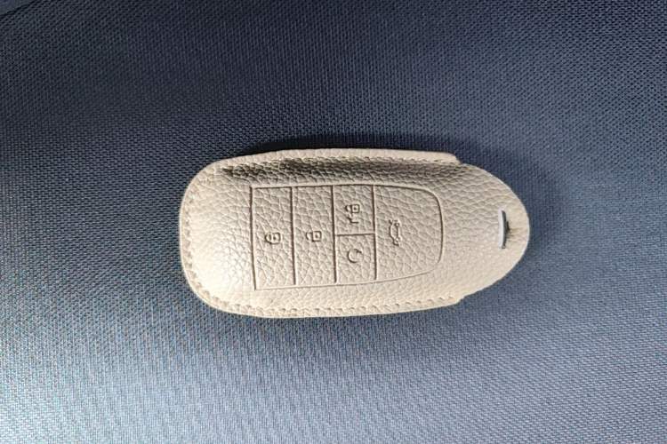 Used AION Y 2022 70 Tech Edition Lithium Iron Phosphate Vehicle Key