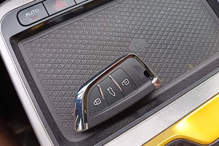 Used AION Y 2022 70 Intelligent Edition Lithium Iron Phosphate Vehicle Key