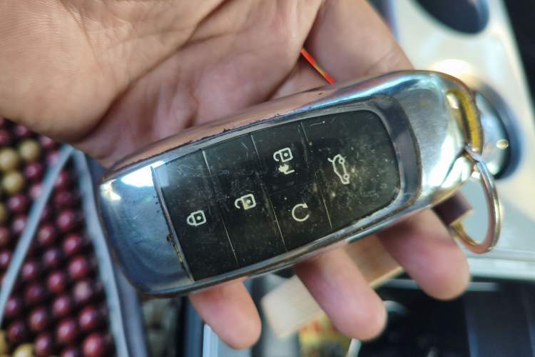 Used AION Y 2022 Plus 70 Smart Edition Vehicle Key
