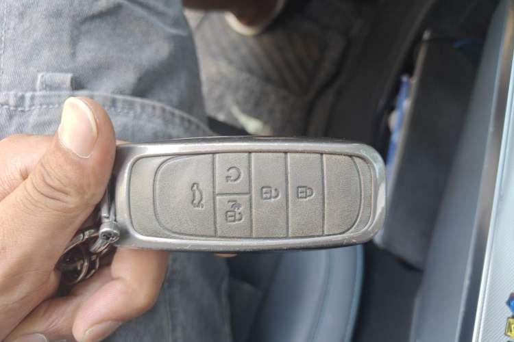 Used AION Y 2022 Plus 70 Smart Edition Vehicle Key