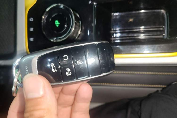 Used AION Y 2022 70 Intelligent Driving Version Lithium Iron Phosphate Vehicle Key