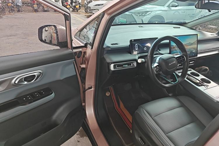 Used AION Y 2022 Plus 70 Smart Edition Driver Seat