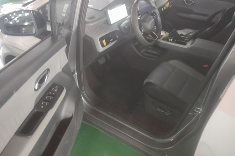 Used AION Y 2022 70 Tech Edition Lithium Iron Phosphate Driver Seat