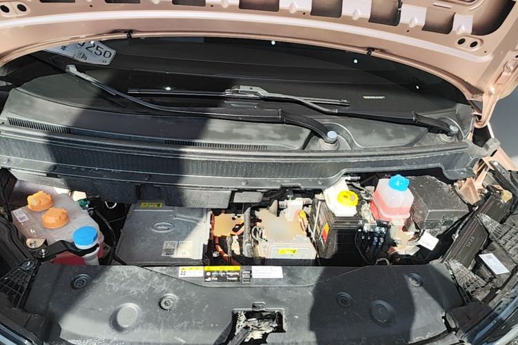 Used AION Y 2022 70 Tech Edition Lithium Iron Phosphate Engine Bay