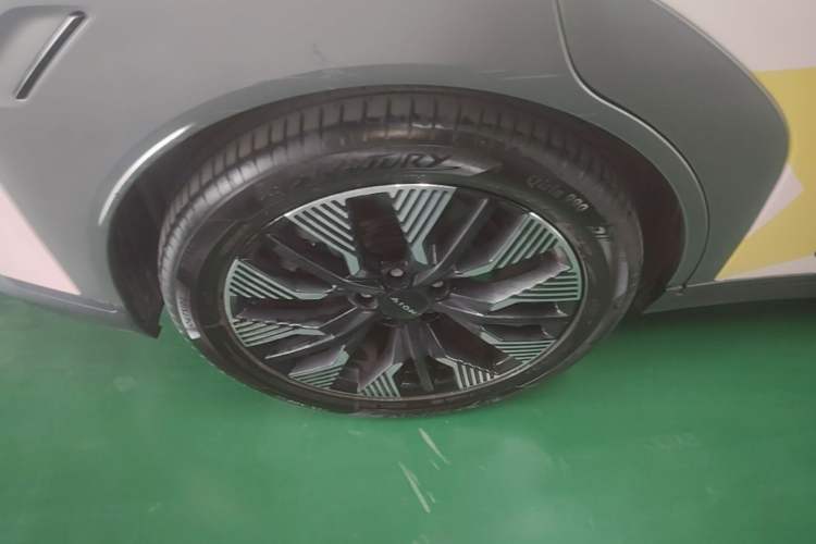 Used AION Y 2022 70 Tech Edition Lithium Iron Phosphate Exterior 5