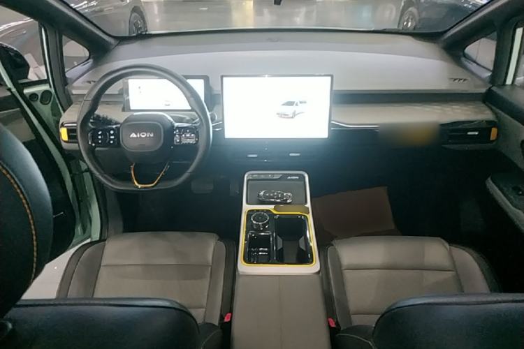 Used AION Y 2022 70 Intelligent Edition Lithium Iron Phosphate Center Console