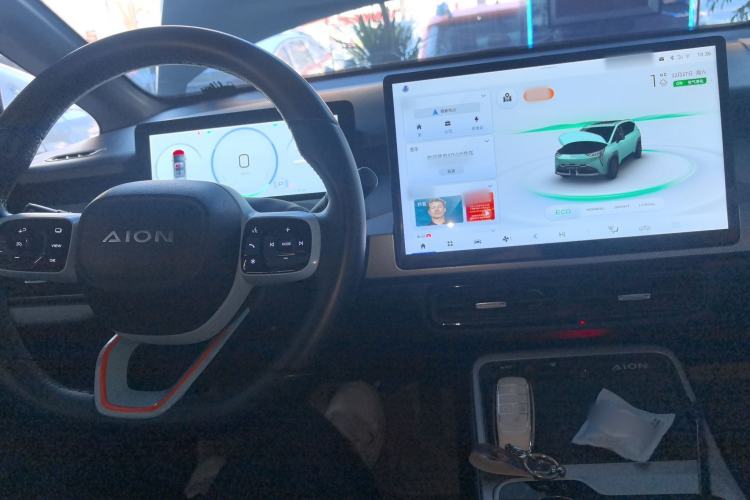 Used AION Y 2022 80 Ultra-Long Range Edition Center Console