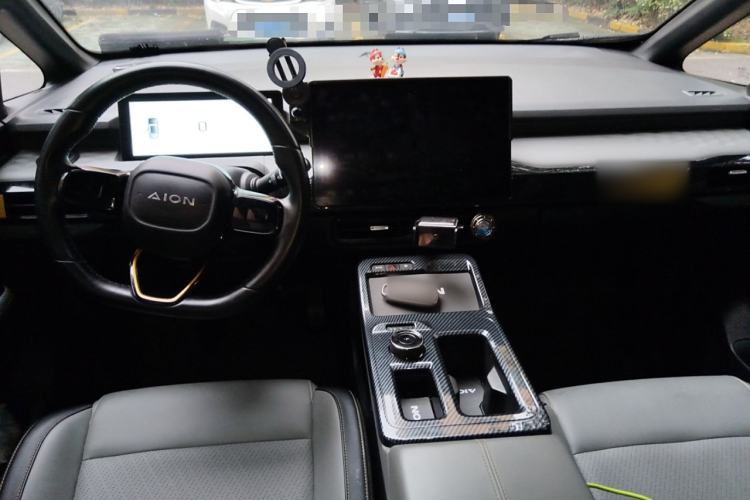 Used AION Y 2022 70 Intelligent Edition Lithium Iron Phosphate Center Console