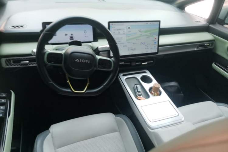 Used AION Y 2022 Plus 70 Tech Edition Center Console