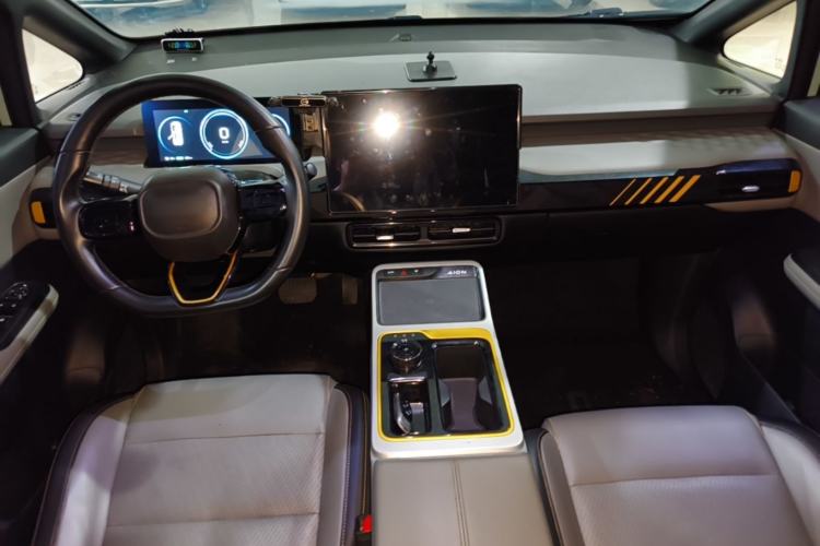 Used AION Y 2022 70 Intelligent Edition Lithium Iron Phosphate Center Console