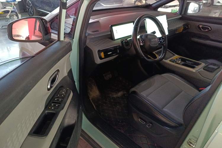 Used AION Y 2022 70 Intelligent Edition Lithium Iron Phosphate Driver Seat
