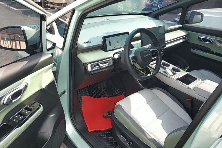 Used AION Y 2022 Plus 70 Tech Edition Driver Seat