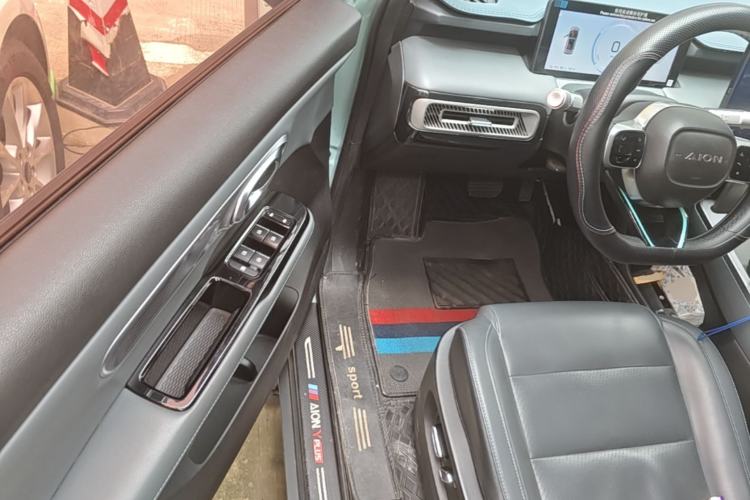 Used AION Y 2022 Plus 70 Smart Edition Driver Seat