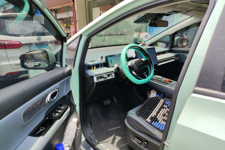 Used AION Y 2022 Plus 70 Smart Edition Driver Seat