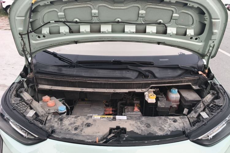 Used AION Y 2022 70 Tech Edition Lithium Iron Phosphate Engine Bay