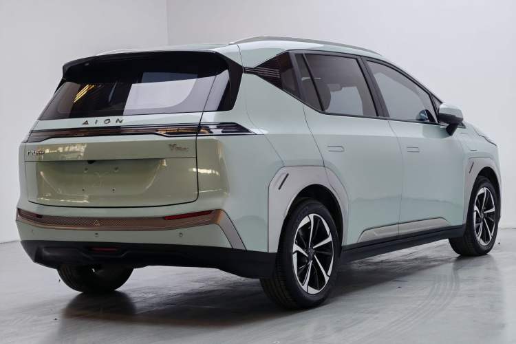 Used AION Y 2022 Plus 70 Smart Edition Exterior 4