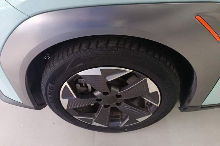 Used AION Y 2022 70 Intelligent Edition Lithium Iron Phosphate Exterior 4