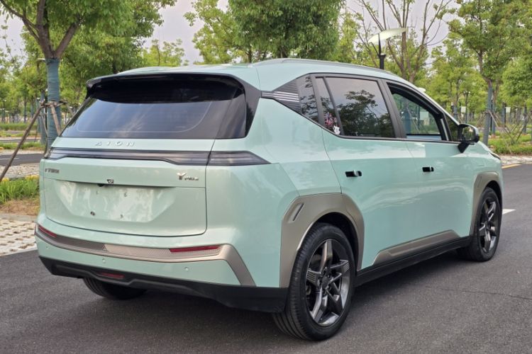 Used AION Y 2022 Plus 70 Tech Edition Exterior 4