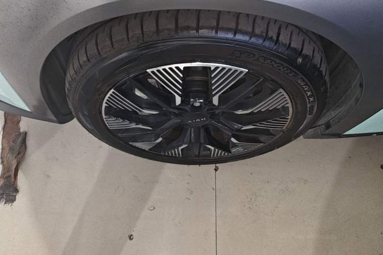 Used AION Y 2022 80 Intelligent Driving Version Exterior 4